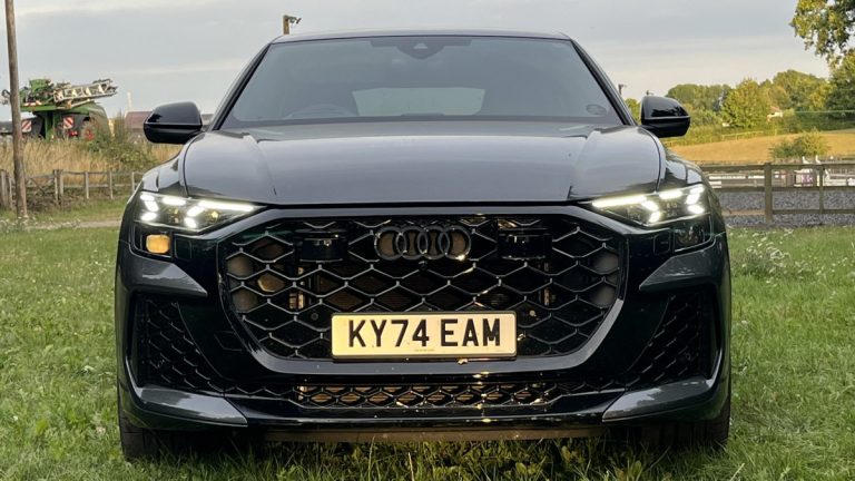 Audi RS Q8 2025: de discrete kracht belichaamd