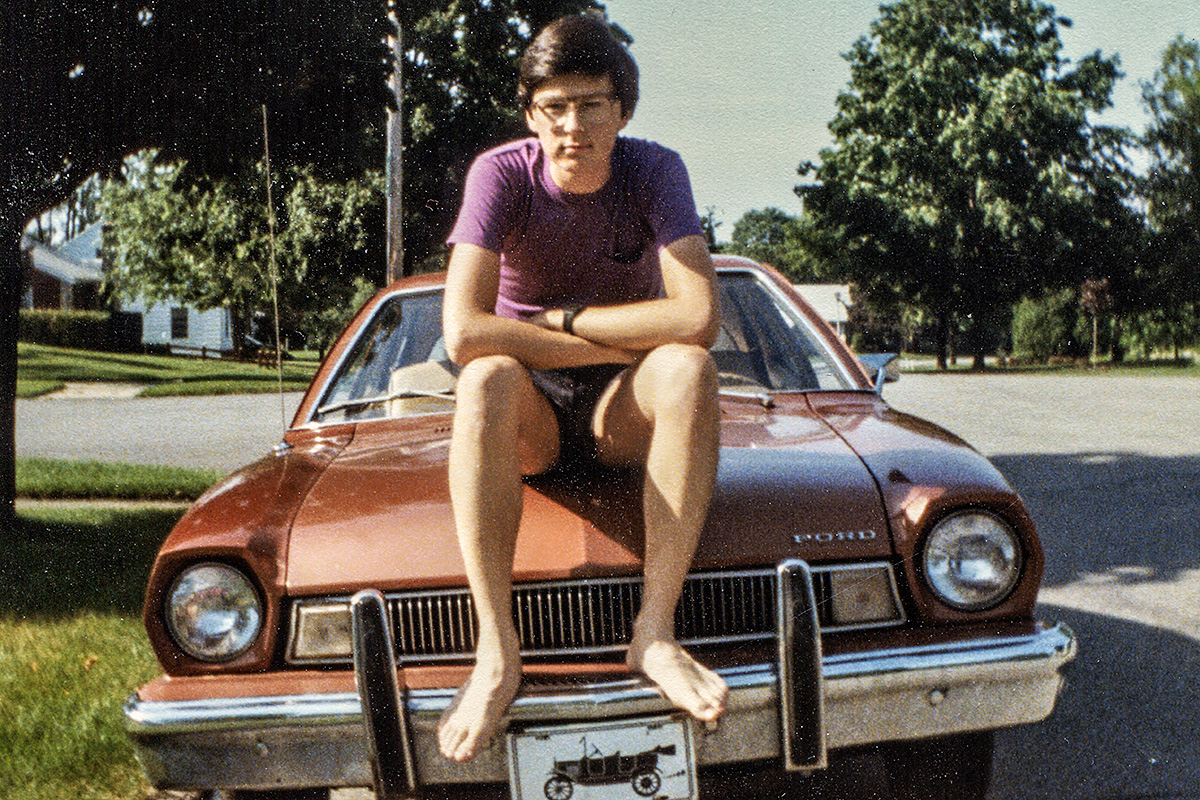 Ford Pinto 1975: De kleine auto die een man vormt