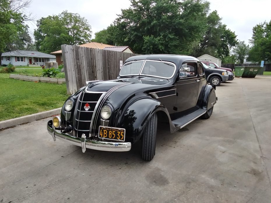 De Chrysler Airflow van 1935: Een Epische Reis Door de Verenigde Staten en Verder