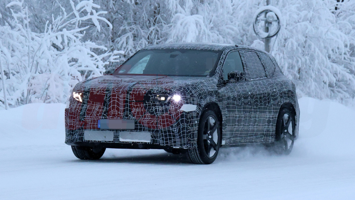 De BMW iX3 M: Een Elektrische Klaar om de M-divisie te Laten Trillen