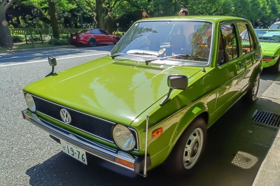 Volkswagen Golf LS 1976: een halve eeuw geschiedenis in pistachegroen