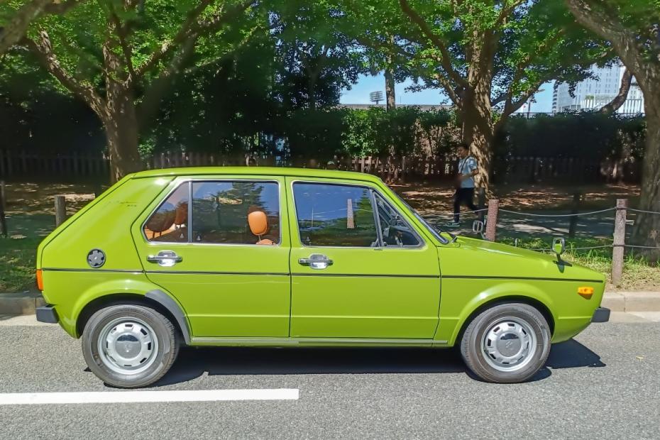 Volkswagen Golf LS 1976: een halve eeuw geschiedenis in pistachegroen