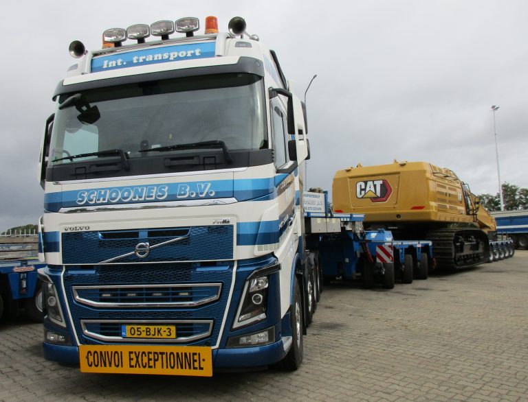 De Cat 395: Monster van kracht en engineering in het hart van de actie