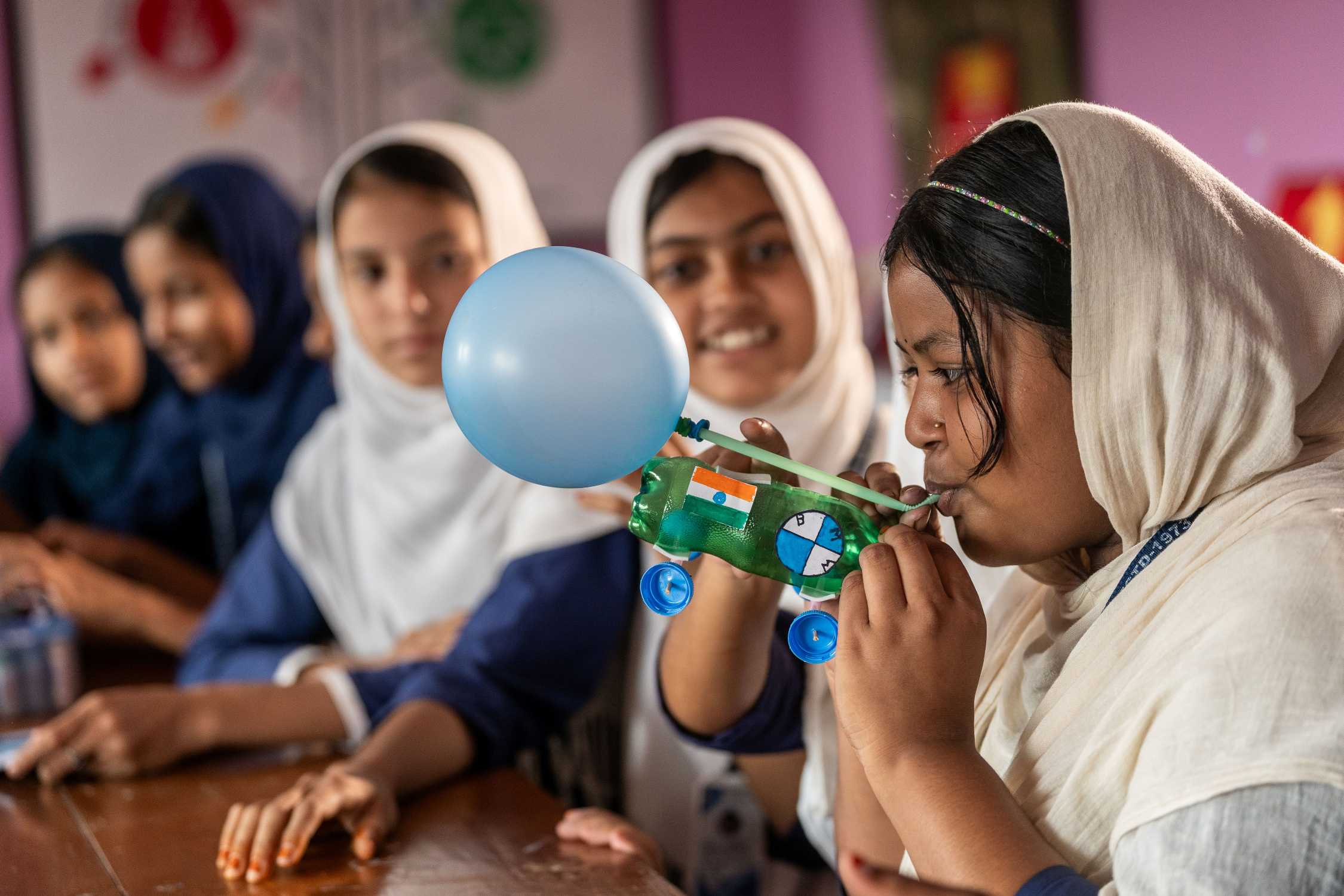 BMW Group en UNICEF banen paden voor 330.000 jonge leerlingen