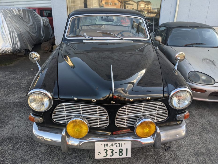 De Tijdloze Aantrekkingskracht van de Volvo 122S: een Japanse Liefde