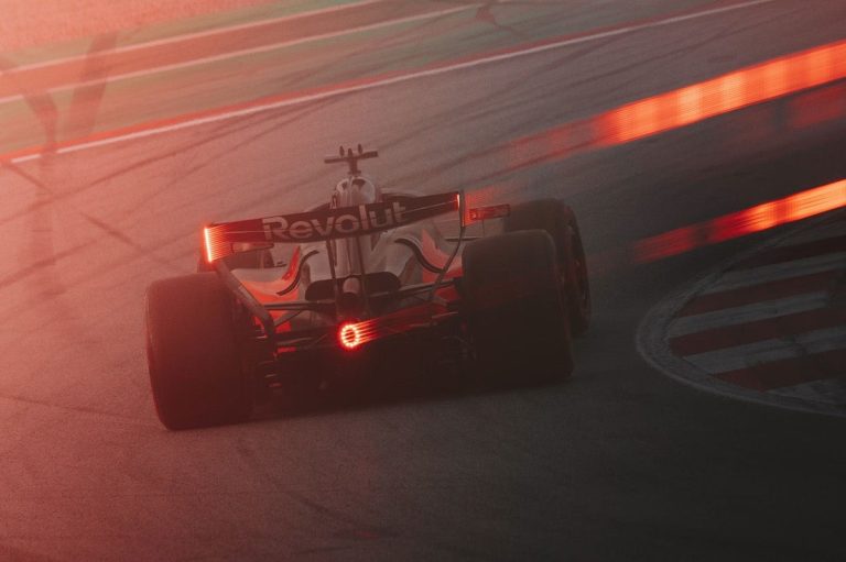 Audi F1 : tussen hoop en uitdagingen, een bewogen testdag