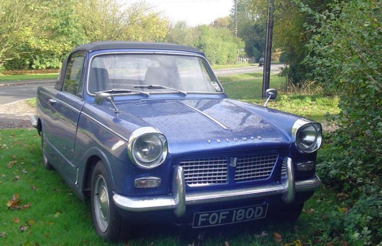 Triumph Herald: De Geboorte van een Compacte Aspirant in het Verenigd Koni…