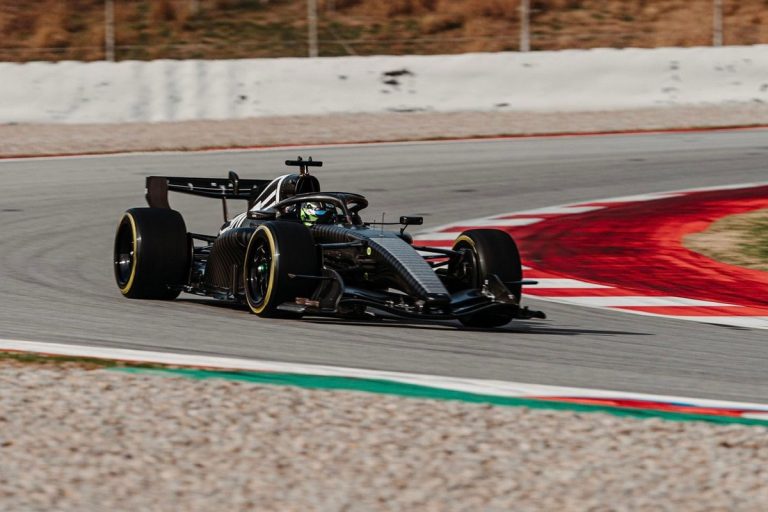 Cadillac en Formule 1 : Veelbelovende Beginnen te Midden van Uitdagingen
