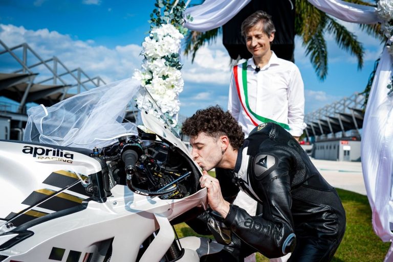 Aprilia bevestigt de verlenging van Marco Bezzecchi voor nog eens twee sei…