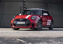 MINI John Cooper Works: een eerbetoon aan de rally die de regels doorbreekt