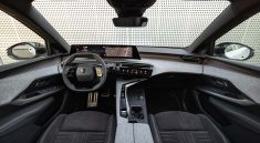 Peugeot E-3008: De balans tussen digitaal en tactiel, een strategisch keer…