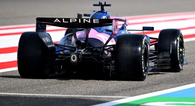 Alpine A526 : De achtervleugel die de experts verdeelt