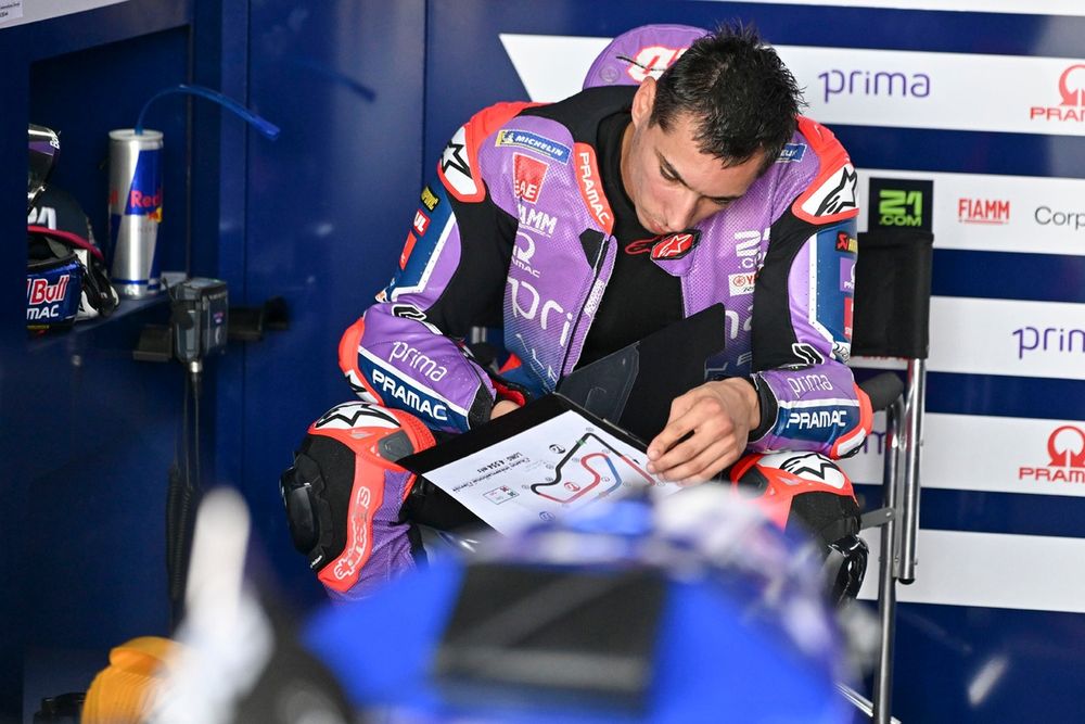 Toprak Razgatlioglu: tussen hoop en uitdaging, een delicate bocht in de MotoGP