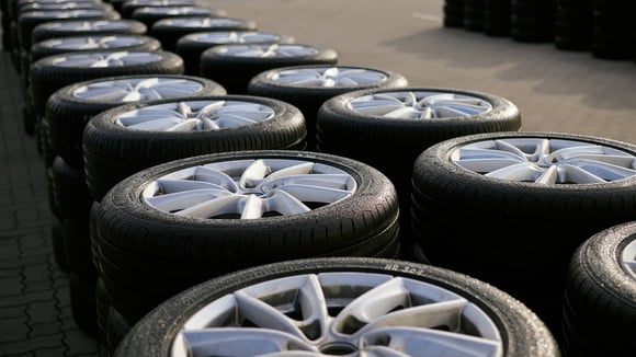 Zomerbanden: Michelin en Bridgestone in moeilijkheden door concurrentie