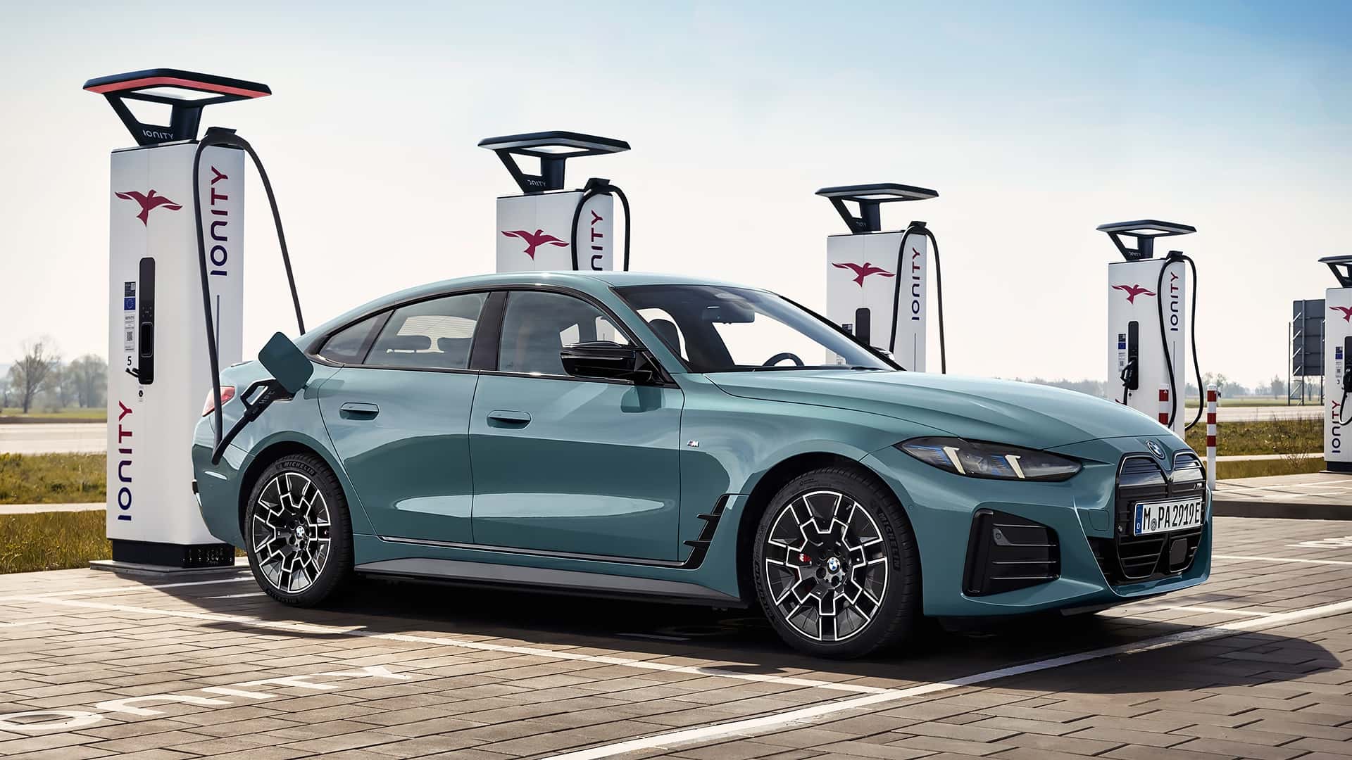 Autodesign: Wanneer esthetiek technologie verbergt
