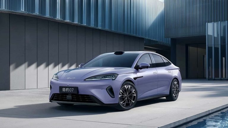 BYD Seal 07 daagt Tesla Model 3 uit met scherpe prijzen en technologische …
