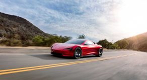 Tesla Roadster 2.0: Gedurfde inzet op monoblock stoelen