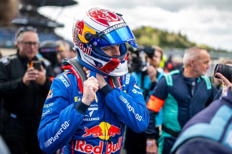 Max Verstappen waagt zich aan de Groene Hel: F1-kampioen debuteert op de…