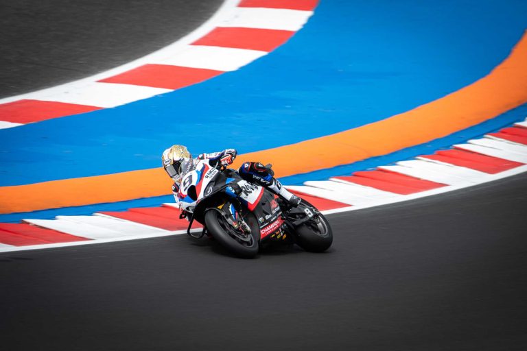 BMW Motorrad Motorsport teistert door pech en blessures op circuit van Most