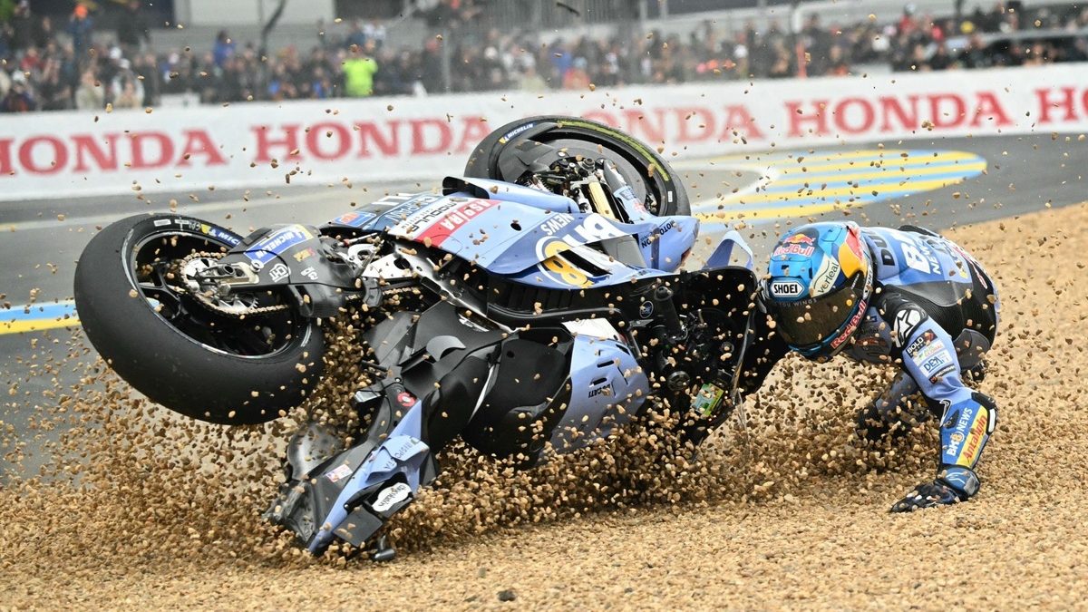 Álex Márquez verklaart bizarre valpartij op Le Mans: 'Domme fout kost…