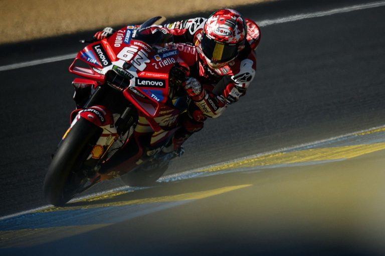 Bagnaia vindt na frustrerende val weer de glimlach op de Ducati