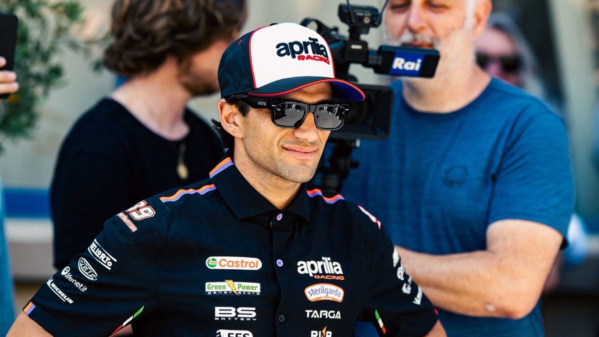 Jorge Martín en Marco Bezzecchi testen de Aprilia RS-GP op Mugello
