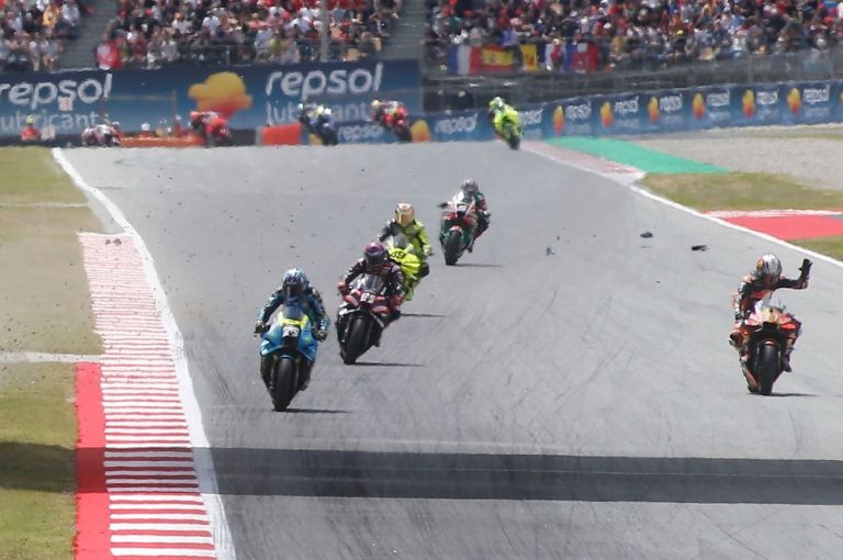 KTM ontkent collectieve technische problemen na chaos in Barcelona