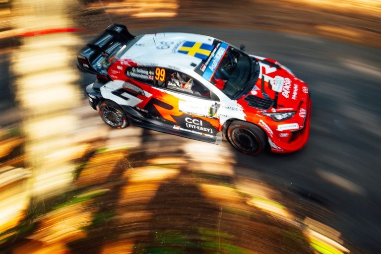 Solberg verliest leiding Rallye Japan na crash, Evans profiteert