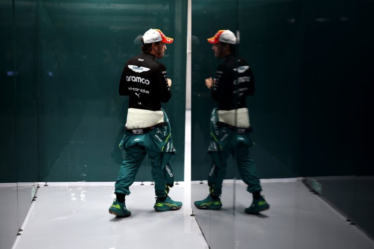 Alonso na de zoveelste teleurstelling: “We hebben de slechtste auto en motor”