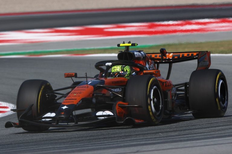Formule 1 Barcelona: Norris en Piastri verrassend snel, Verstappen in de wachtkamer