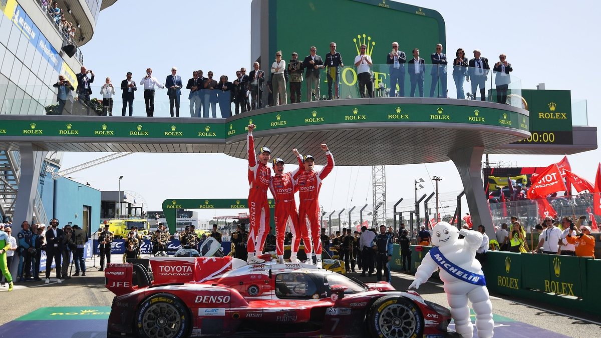 Toyota grijpt zege in Le Mans na zinderend duel met BMW